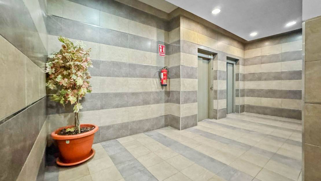 Venta - Apartment - Torrevieja - Torrevieja Centro