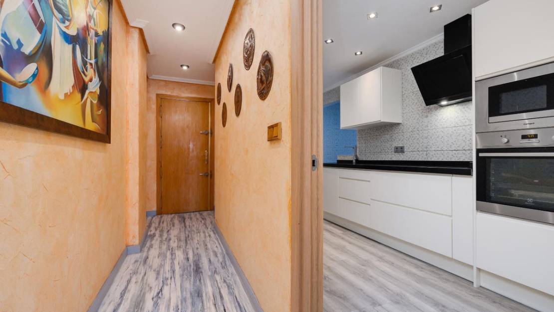 Venta - Apartment - Torrevieja - Torrevieja Centro