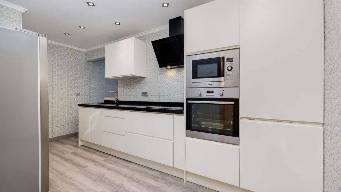 Venta - Apartment - Torrevieja - Torrevieja Centro