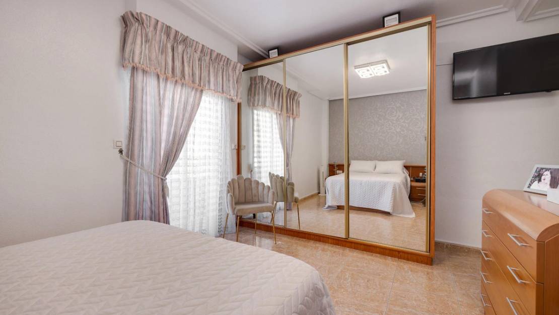 Venta - Apartment - Torrevieja - Torrevieja Centro
