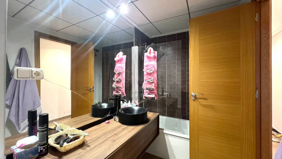 Venta - Apartment - Torrevieja - Torrevieja Centro