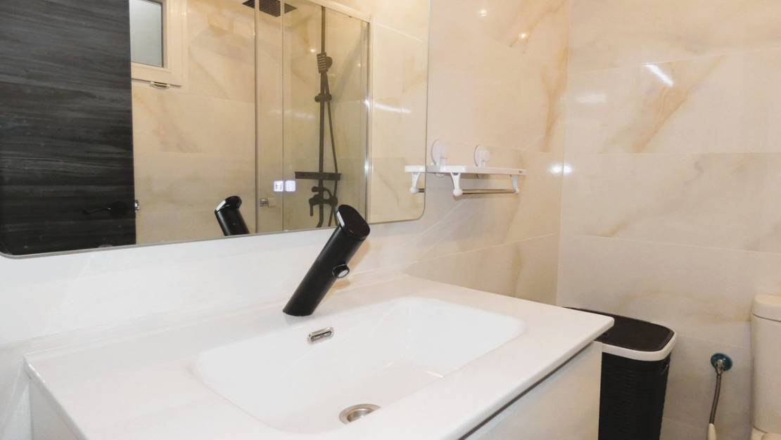 Venta - Apartment - Torrevieja - Torrevieja Centro