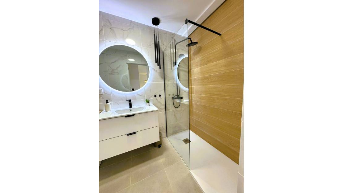 Venta - Apartment - Torrevieja - Torrevieja Centro