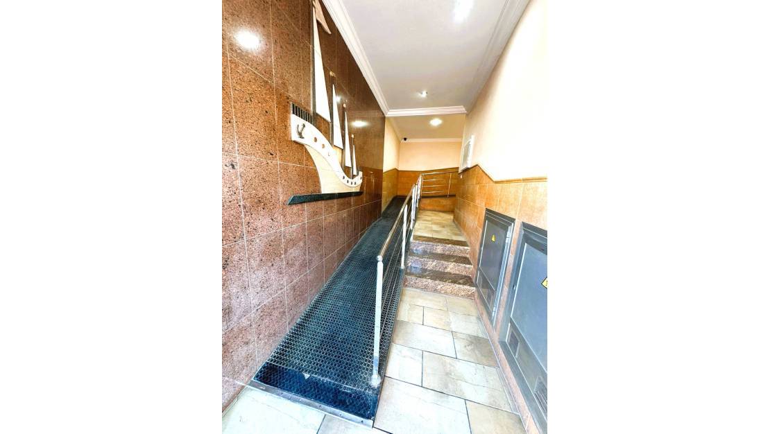 Venta - Apartment - Torrevieja - Torrevieja Centro