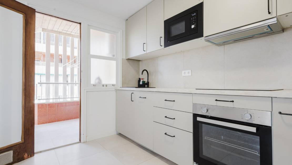 Venta - Apartment - Torrevieja - Torrevieja Centro