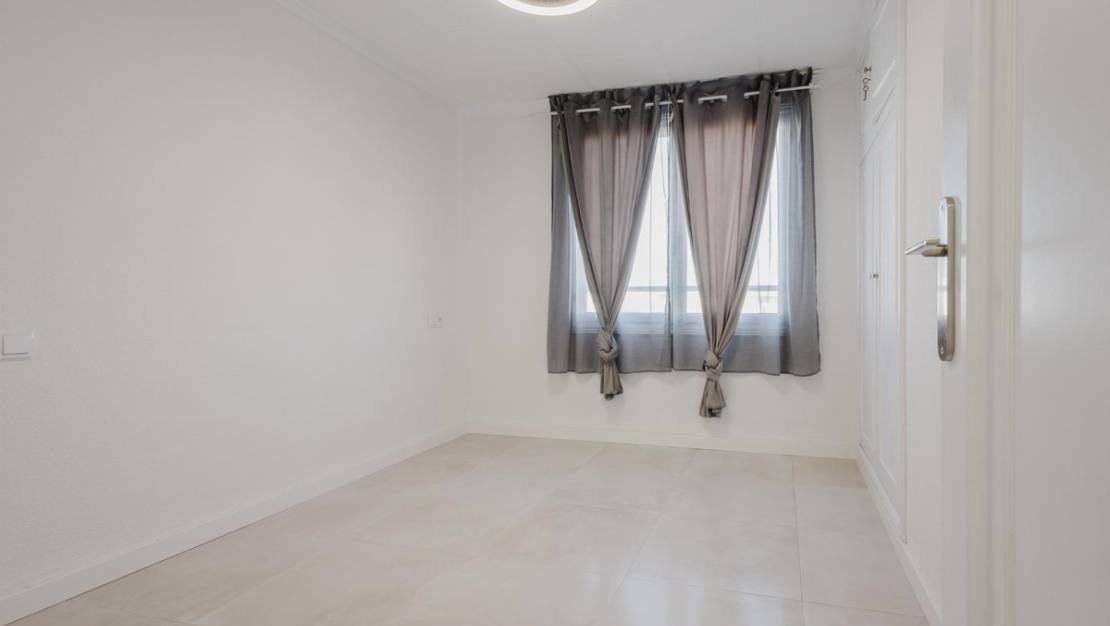 Venta - Apartment - Torrevieja - Torrevieja Centro
