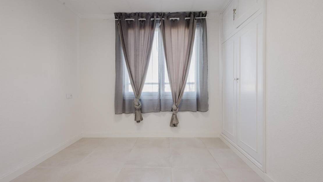 Venta - Apartment - Torrevieja - Torrevieja Centro