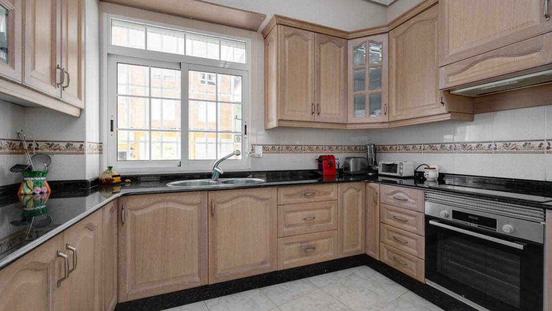 Venta - Apartment - Torrevieja - Torrevieja Centro