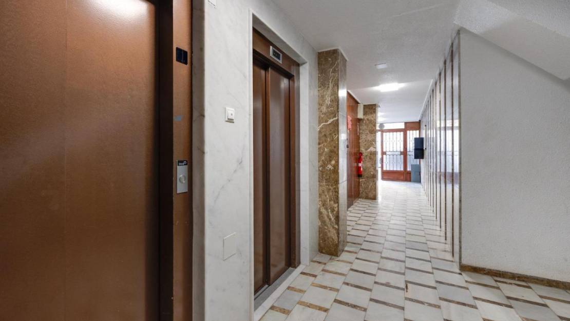 Venta - Apartment - Torrevieja - Torrevieja Centro