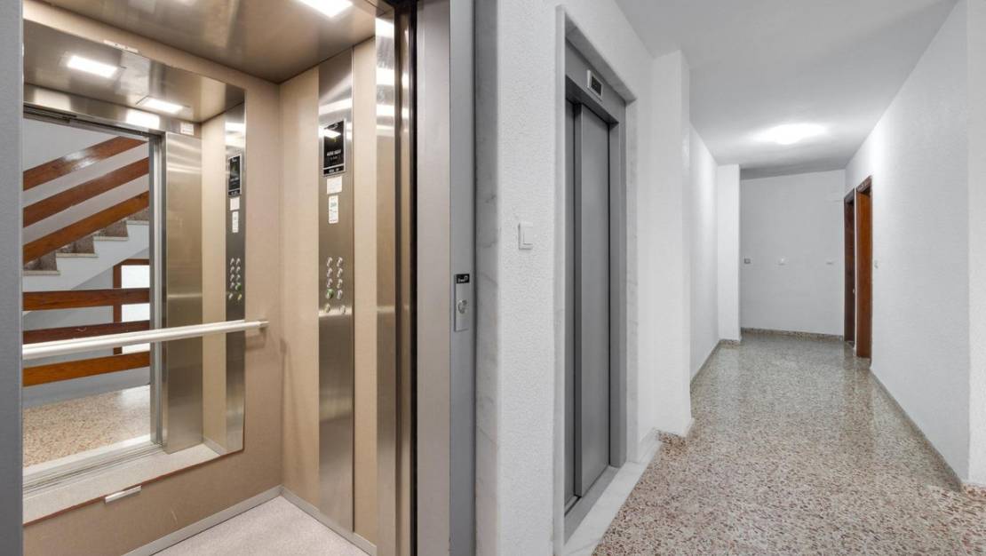 Venta - Apartment - Torrevieja - Torrevieja Centro