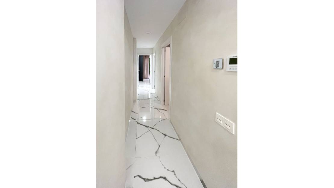 Venta - Apartment - Torrevieja - Torrevieja Centro