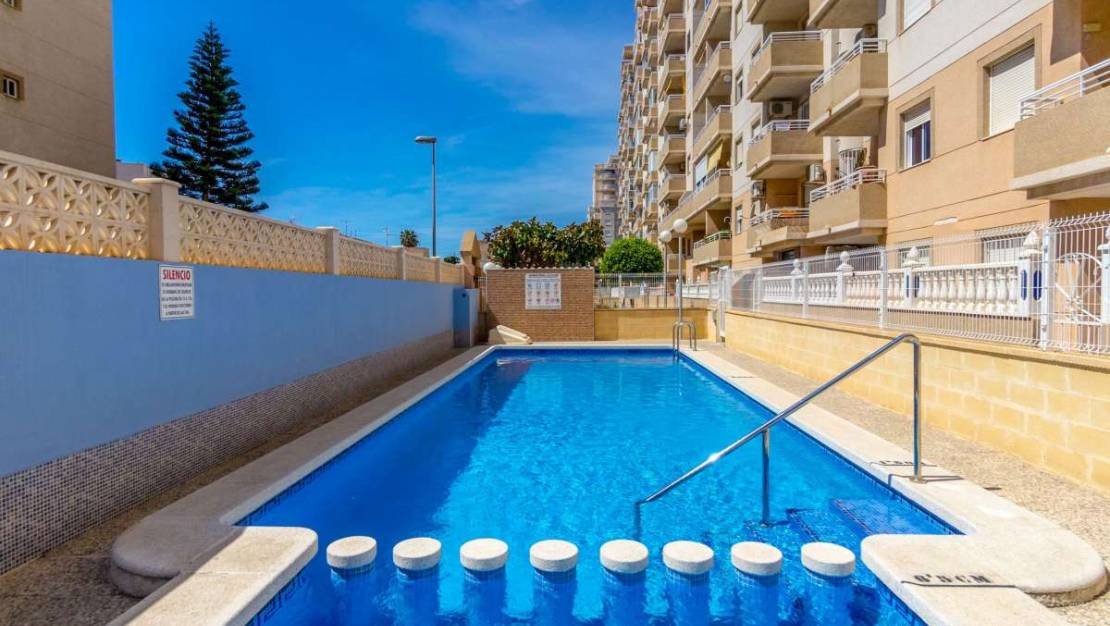 Venta - Apartment - Torrevieja - Torrevieja Centro