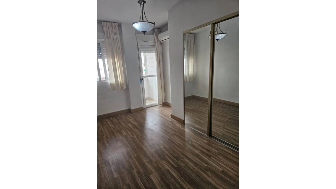 Venta - Apartment - Torrevieja - Torrevieja Centro