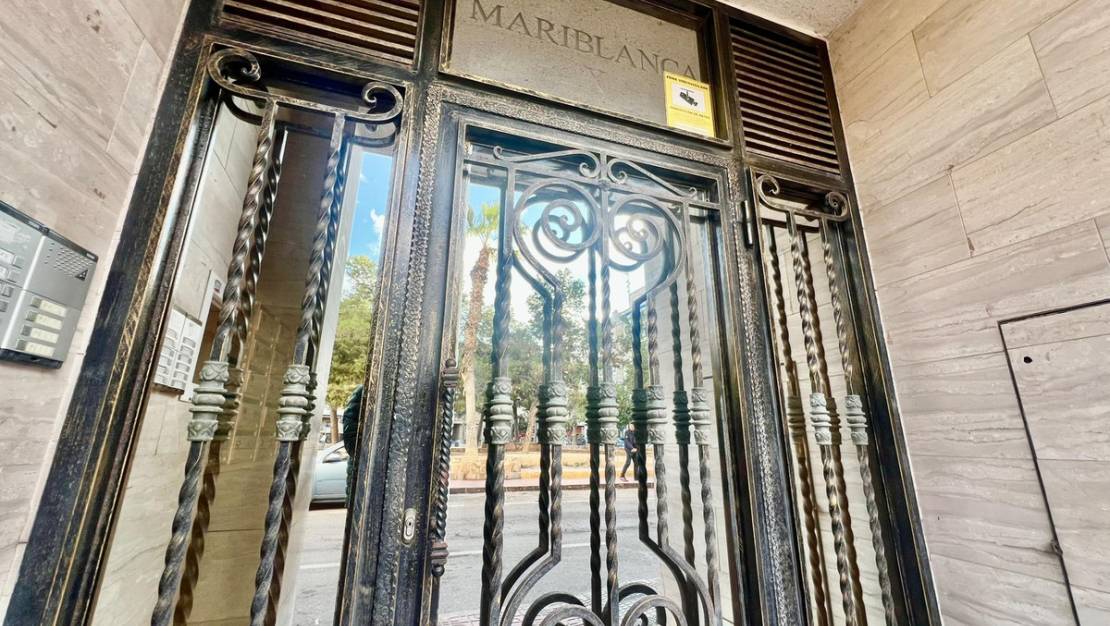 Venta - Apartment - Torrevieja - Torrevieja Centro