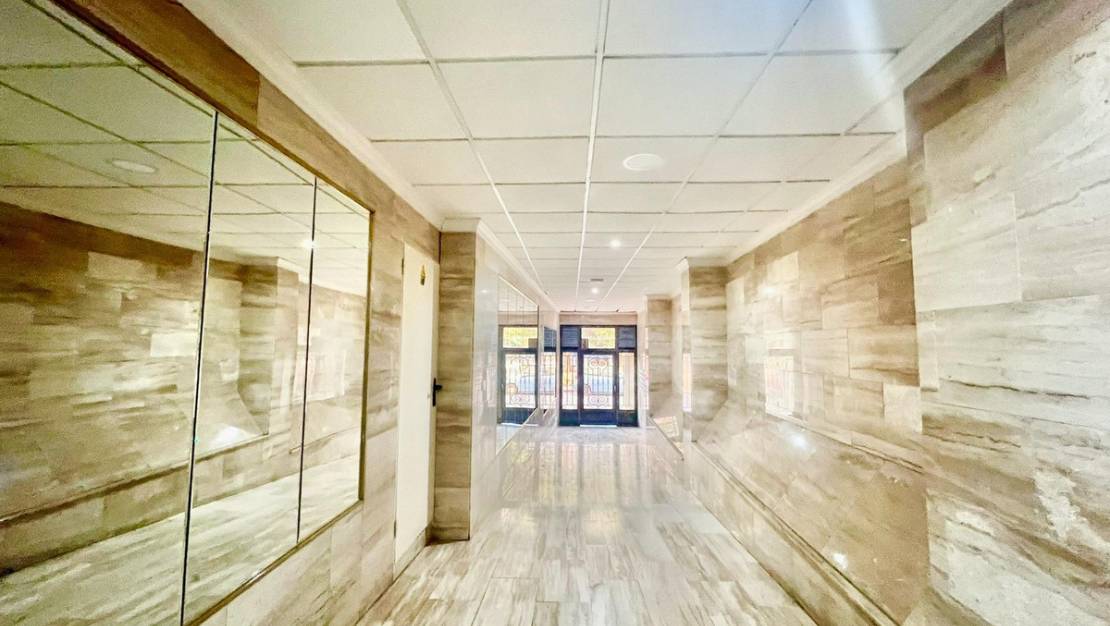 Venta - Apartment - Torrevieja - Torrevieja Centro