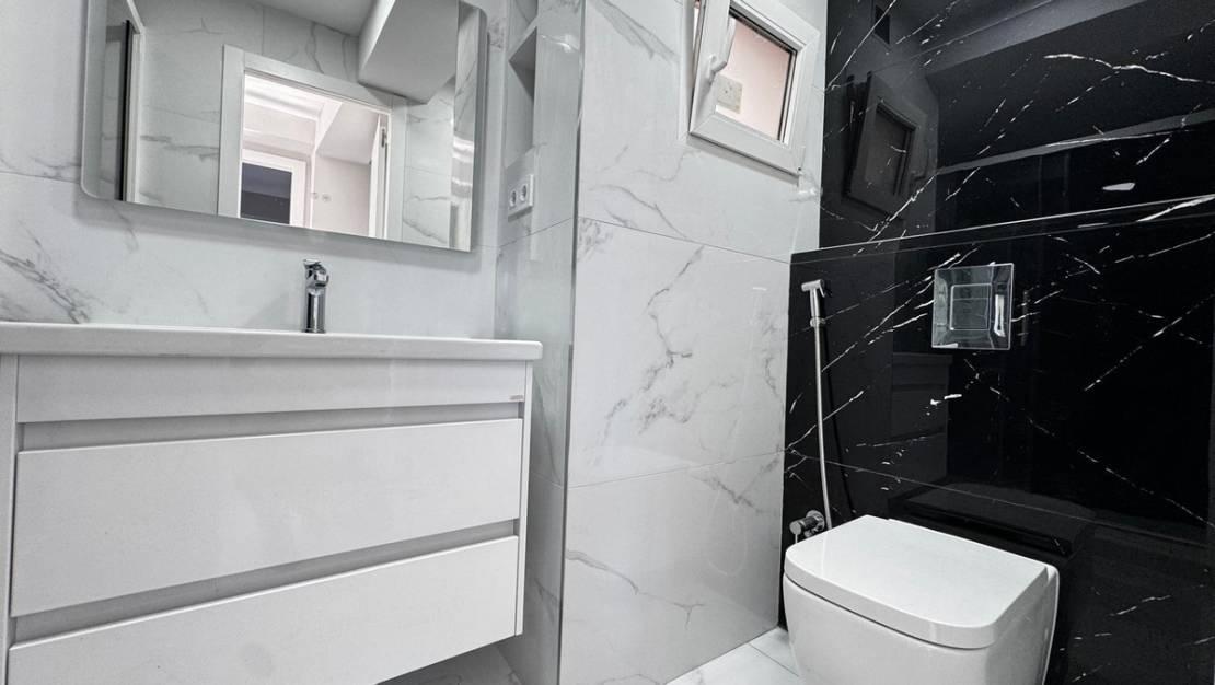 Venta - Apartment - Torrevieja - Torrevieja Centro