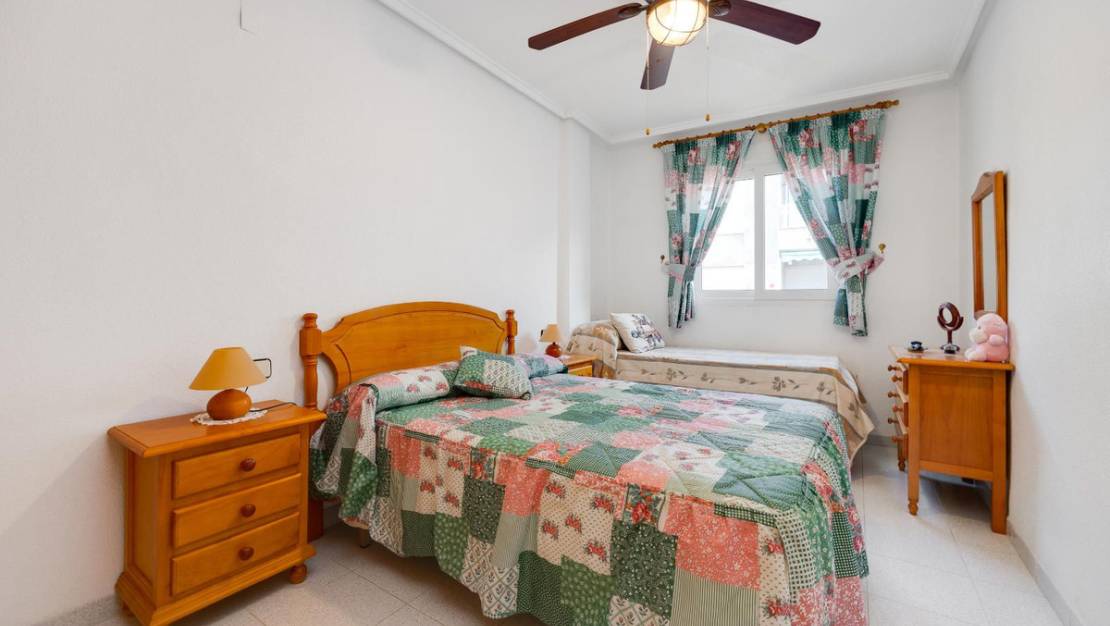 Venta - Apartment - Torrevieja - Torrevieja Centro