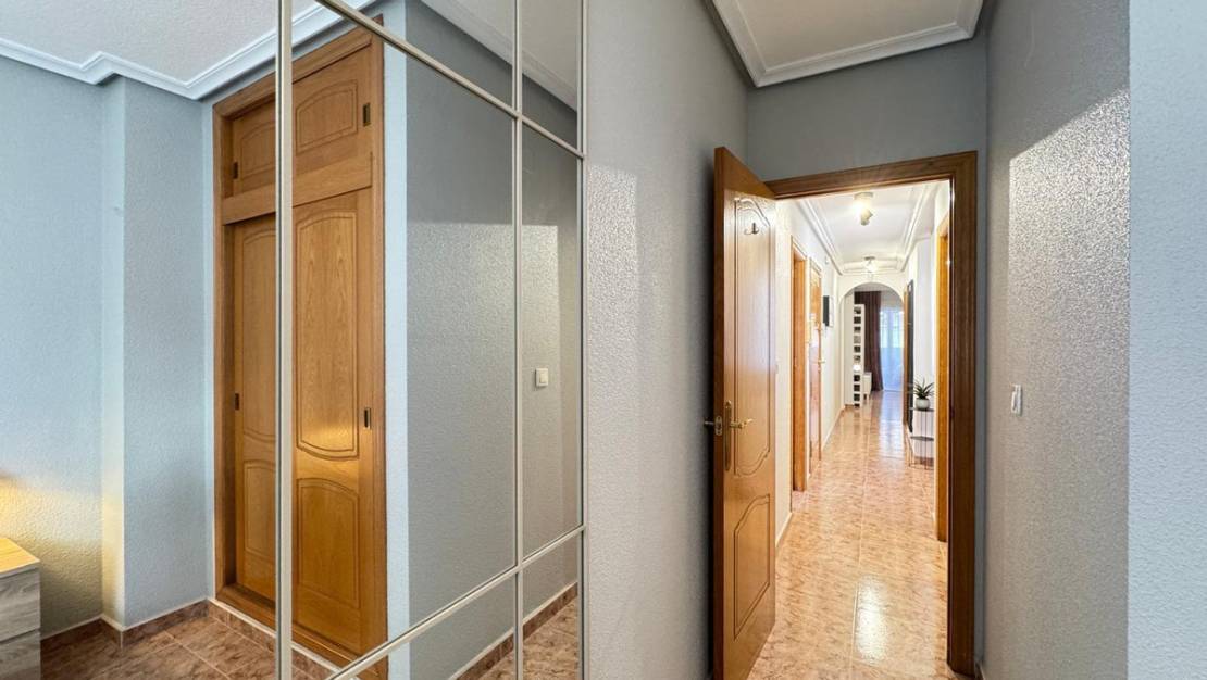 Venta - Apartment - Torrevieja - Torrevieja Centro