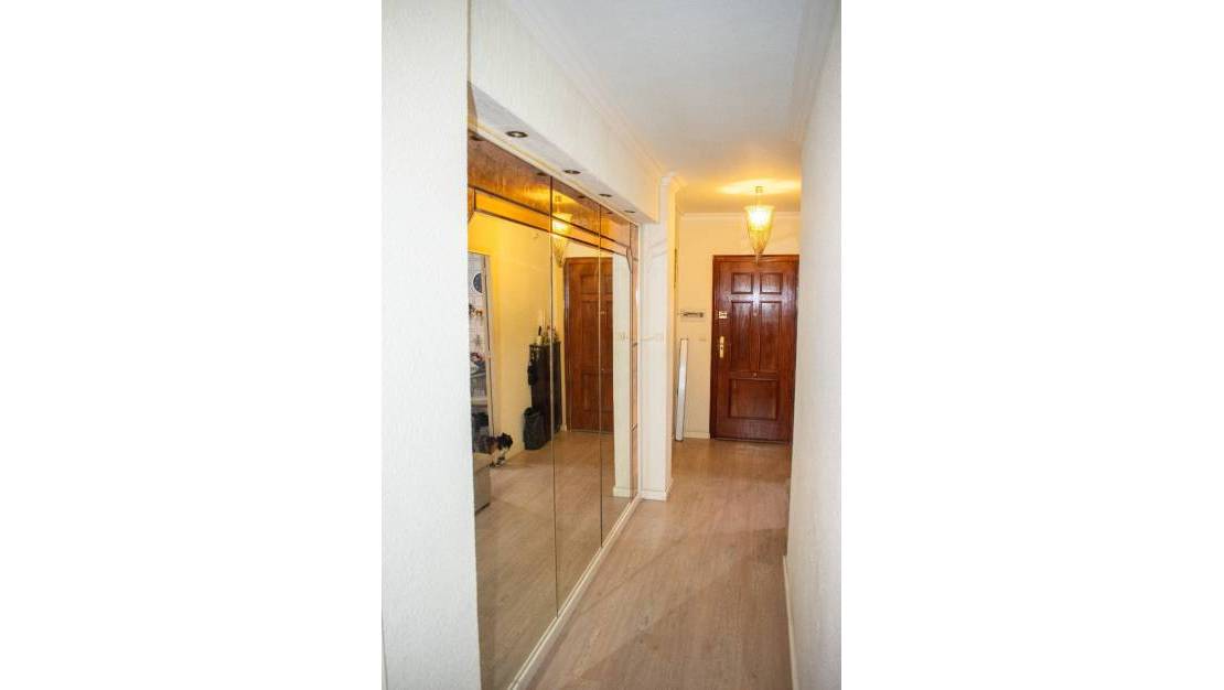 Venta - Apartment - Torrevieja - Torrevieja Centro