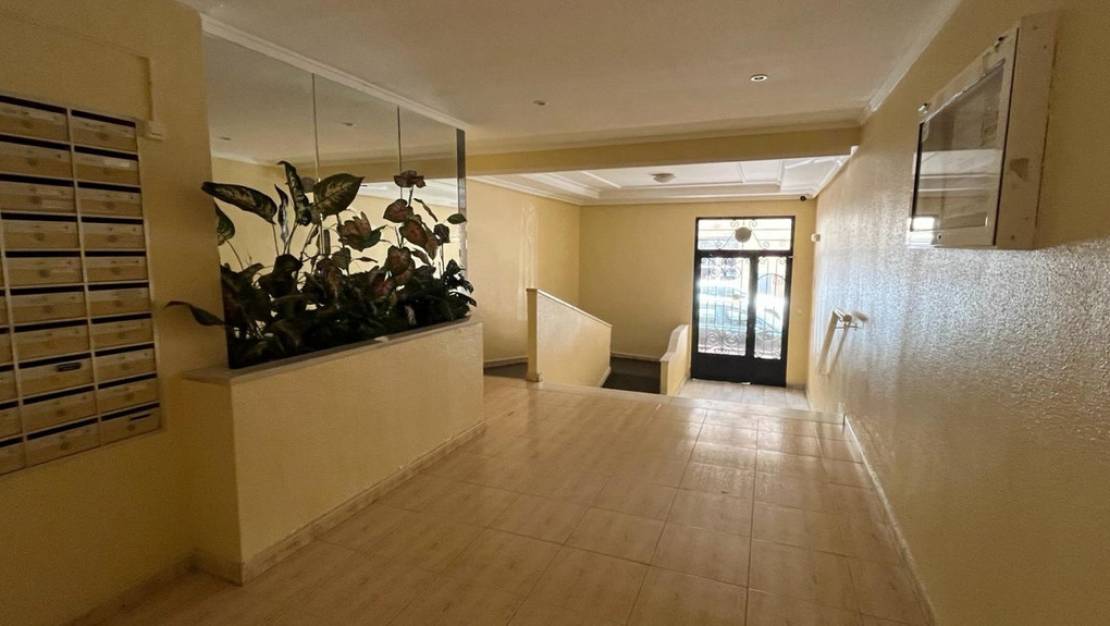 Venta - Apartment - Torrevieja - Torrevieja Centro