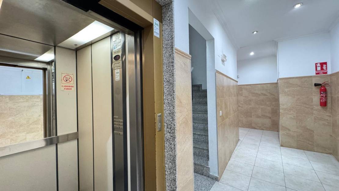 Venta - Apartment - Torrevieja - Torrevieja Centro