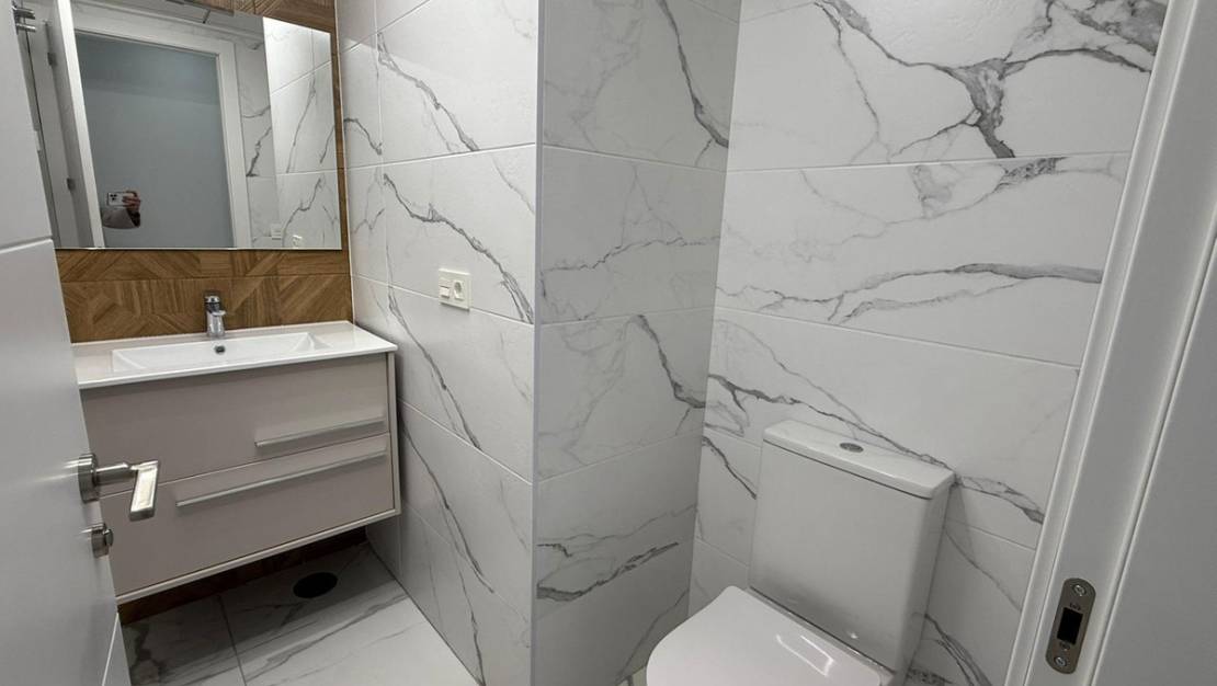 Venta - Apartment - Torrevieja - Torrevieja Centro