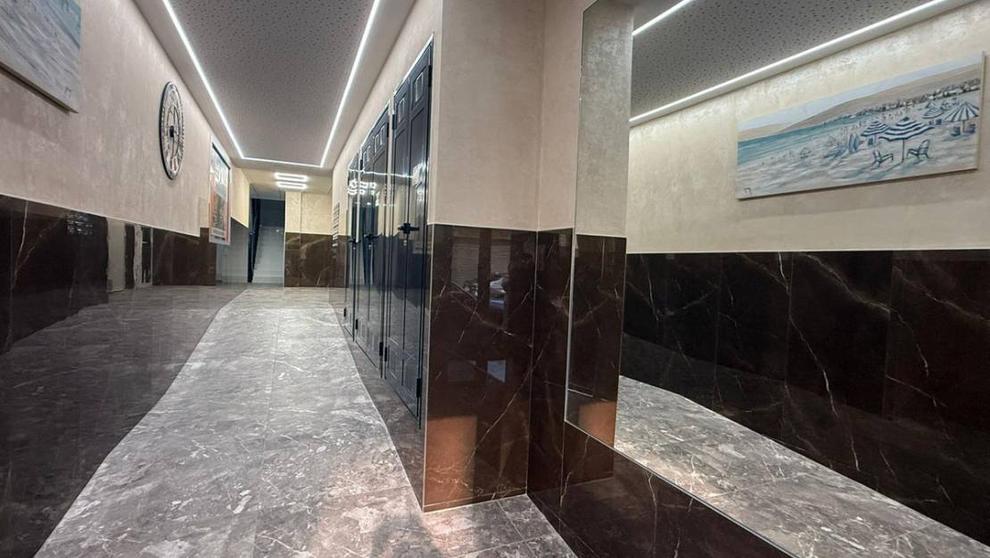 Venta - Apartment - Torrevieja - Torrevieja Centro