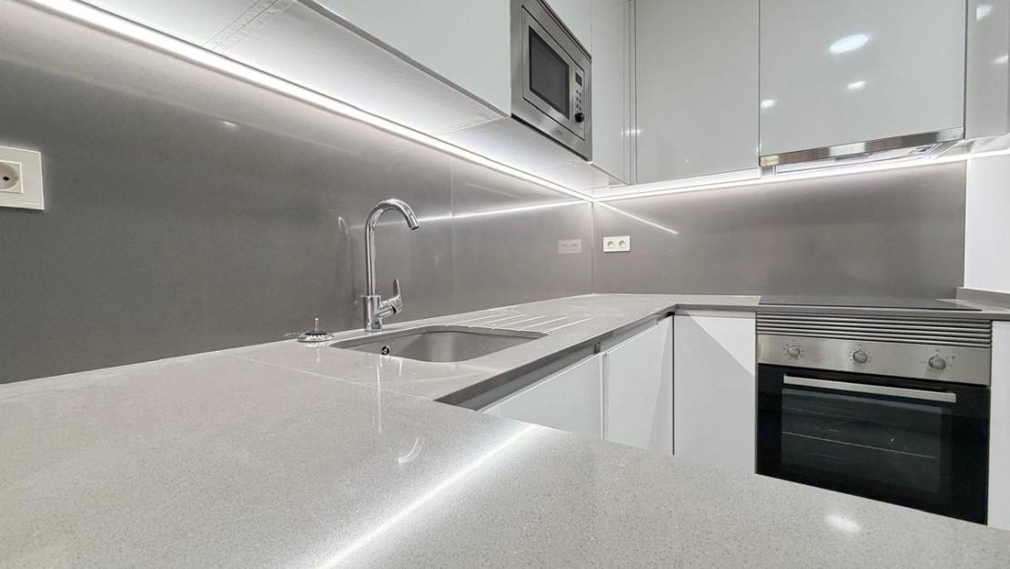 Venta - Apartment - Torrevieja - Torrevieja Centro