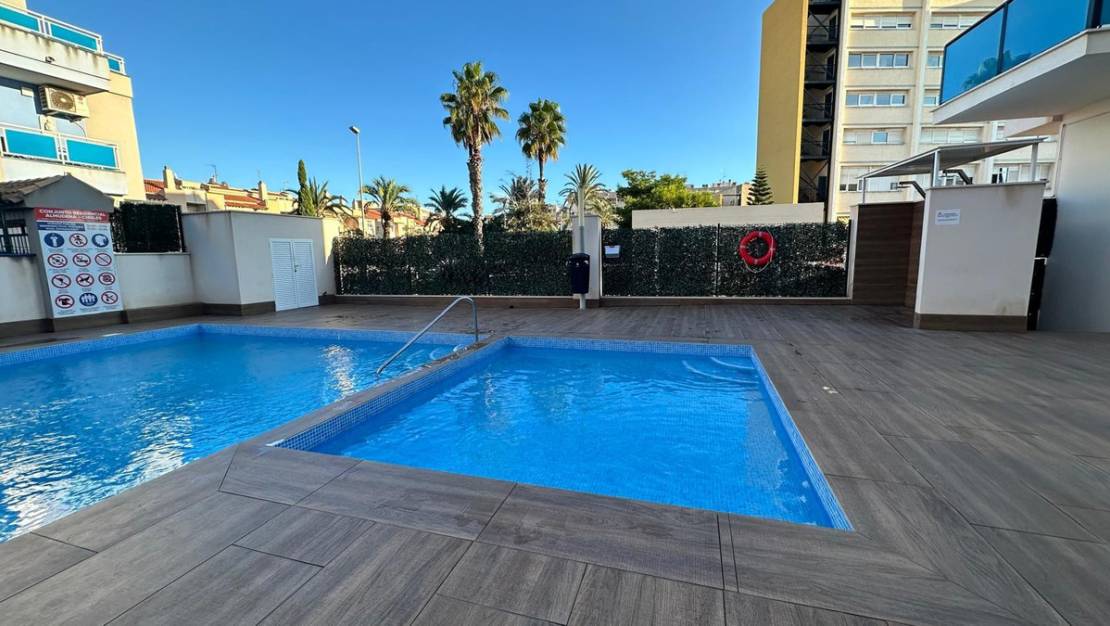 Venta - Apartment - Torrevieja - Torrevieja Centro