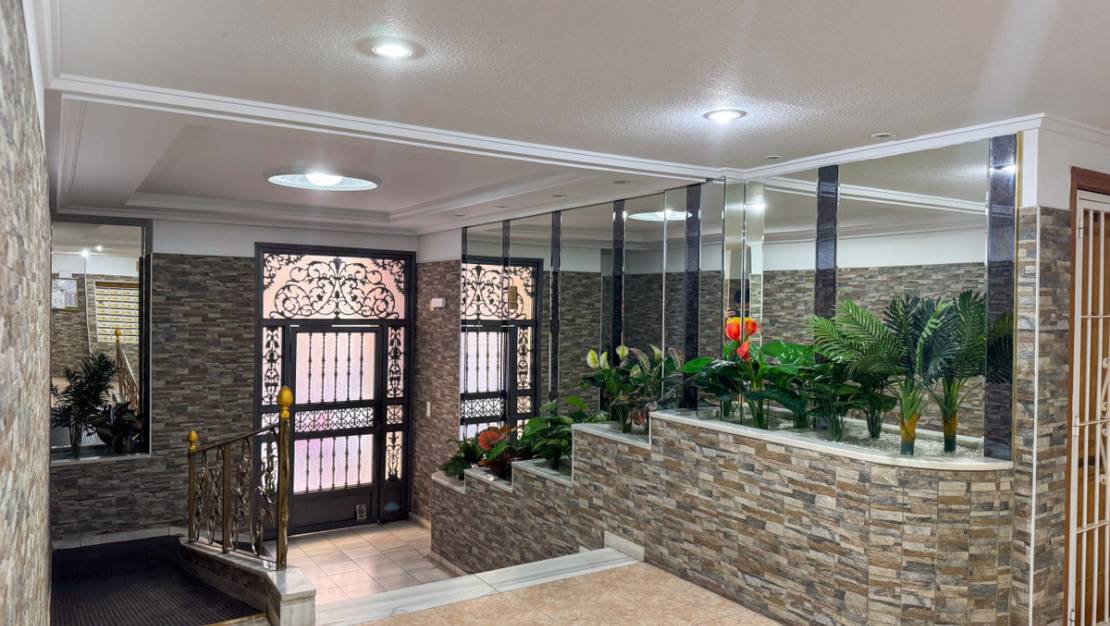 Venta - Apartment - Torrevieja - Torrevieja Centro