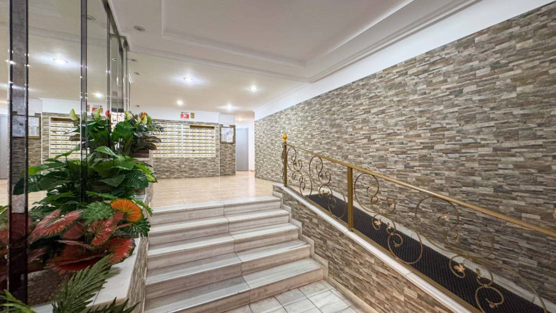 Venta - Apartment - Torrevieja - Torrevieja Centro