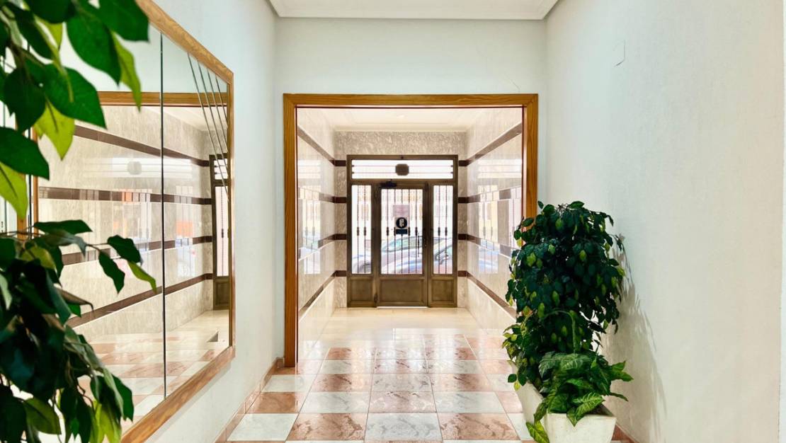 Venta - Apartment - Torrevieja - Torrevieja Centro