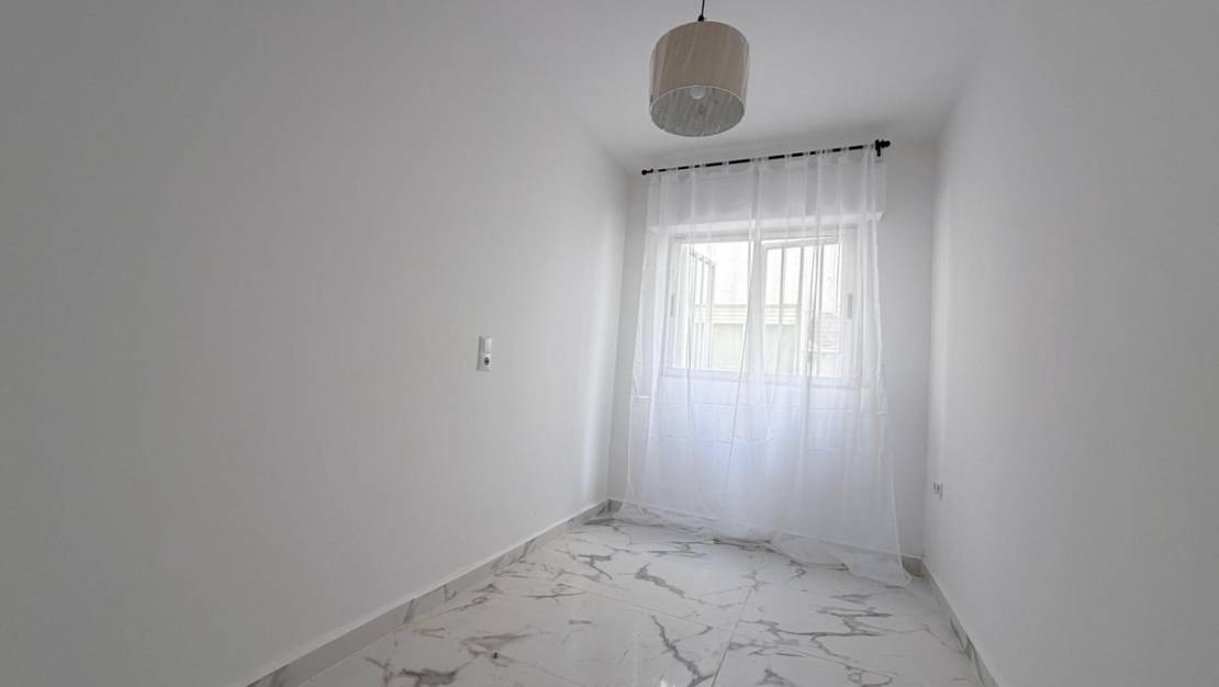 Venta - Apartment - Torrevieja - Torrevieja Centro