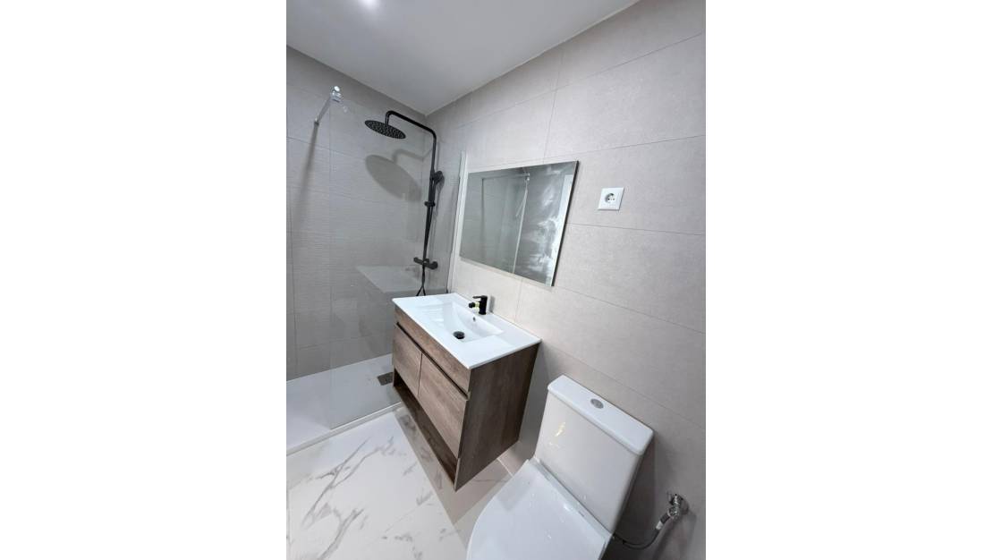 Venta - Apartment - Torrevieja - Torrevieja Centro