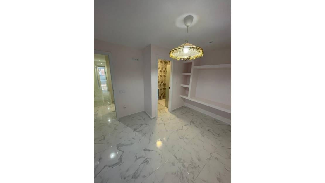 Venta - Apartment - Torrevieja - Torrevieja Centro