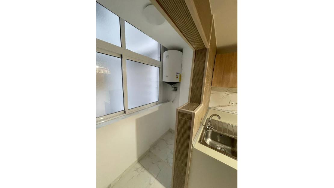 Venta - Apartment - Torrevieja - Torrevieja Centro