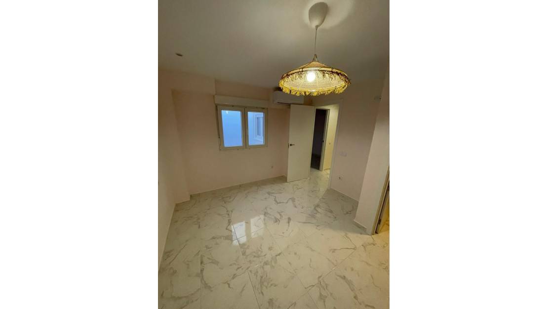 Venta - Apartment - Torrevieja - Torrevieja Centro