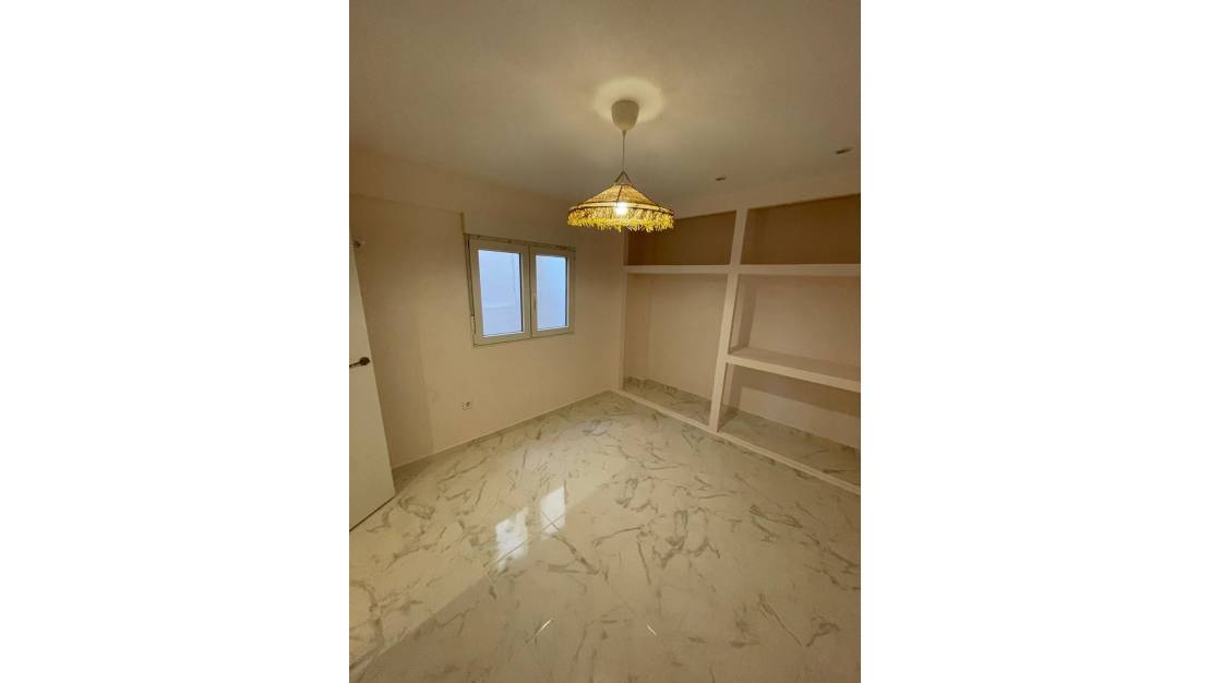 Venta - Apartment - Torrevieja - Torrevieja Centro