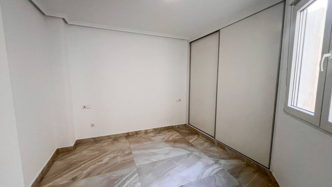 Venta - Apartment - Torrevieja - Torrevieja Centro