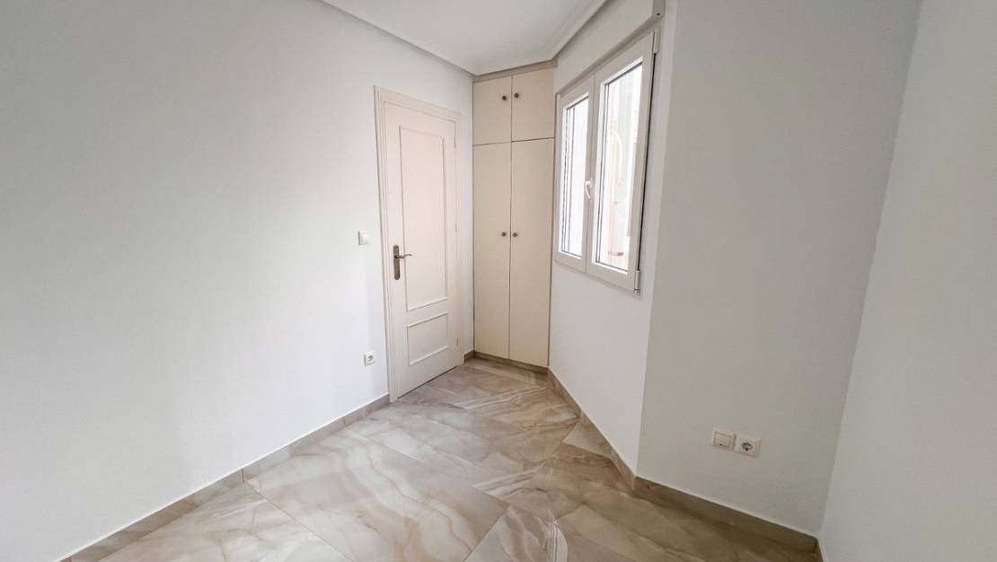 Venta - Apartment - Torrevieja - Torrevieja Centro