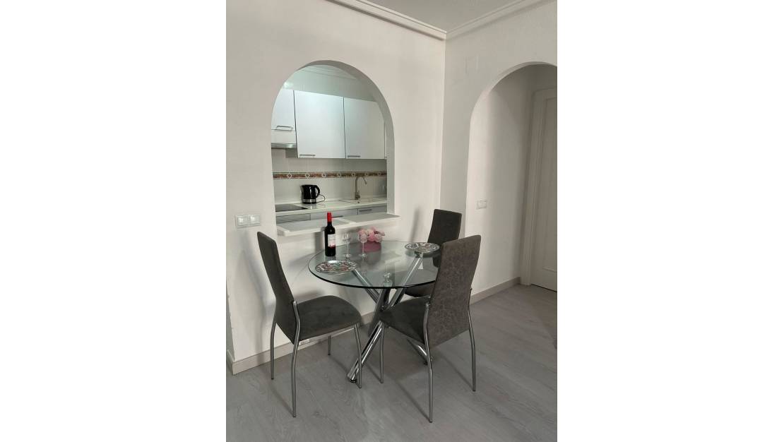 Venta - Apartment - Torrevieja - Torrevieja Centro