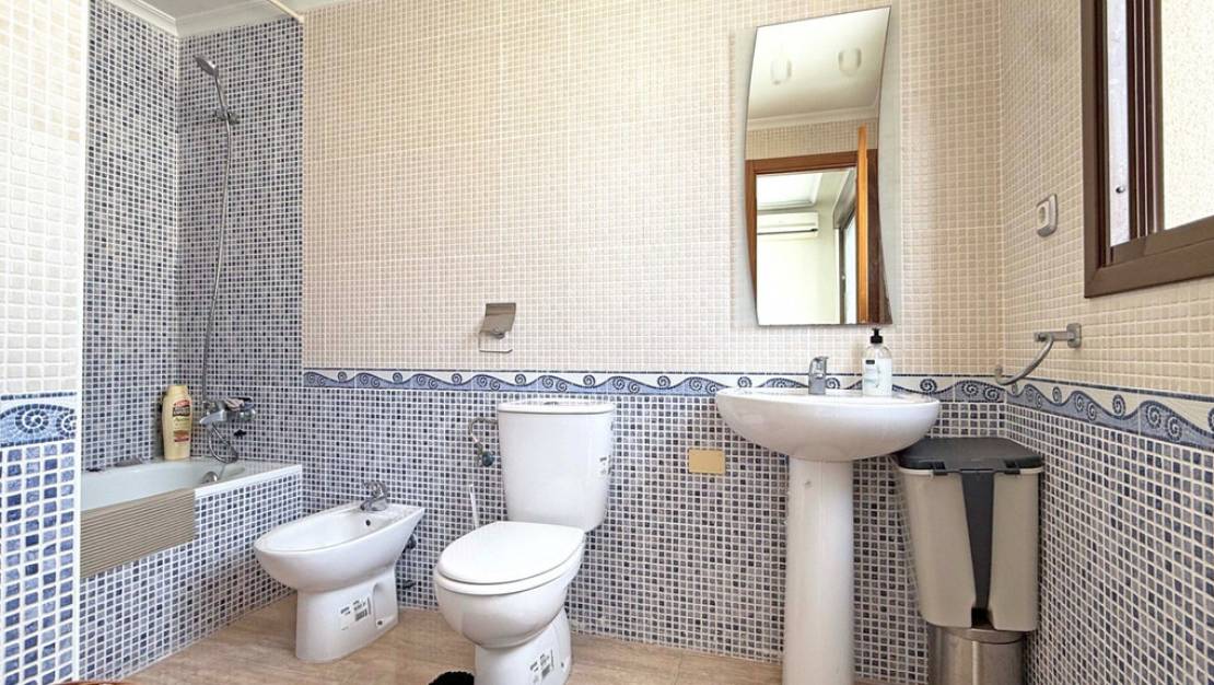 Venta - Apartment - Torrevieja - Torrevieja Centro