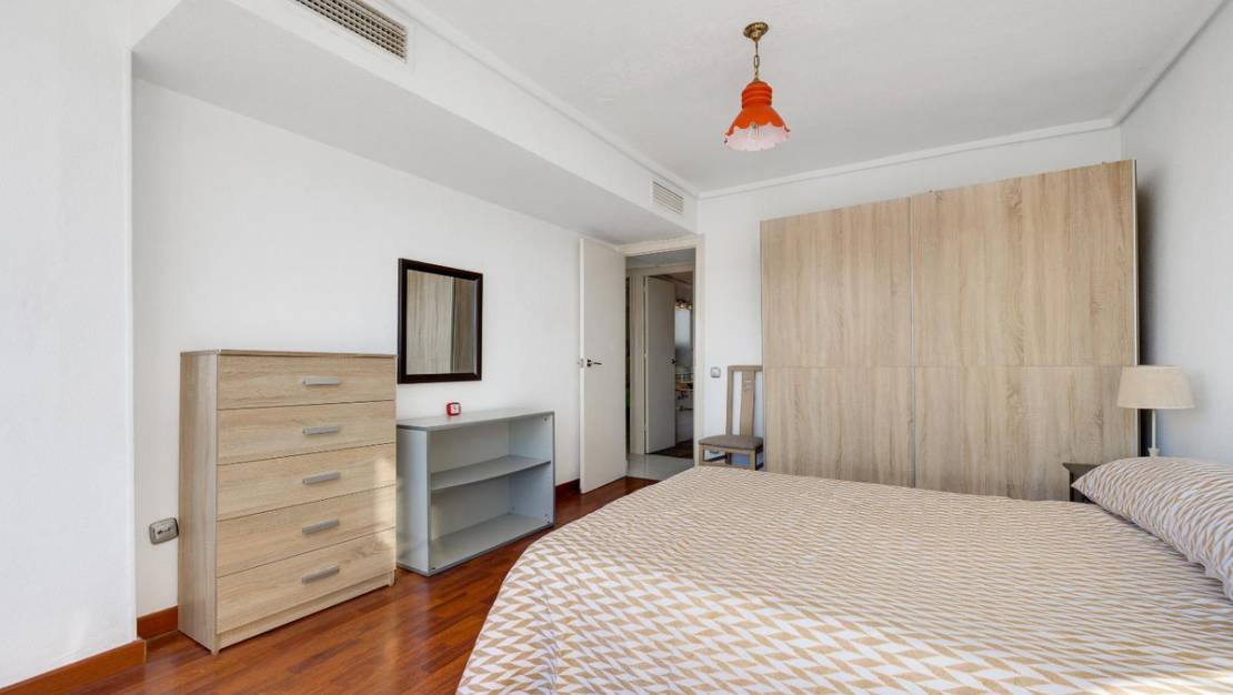 Venta - Apartment - Torrevieja - Torrevieja Centro