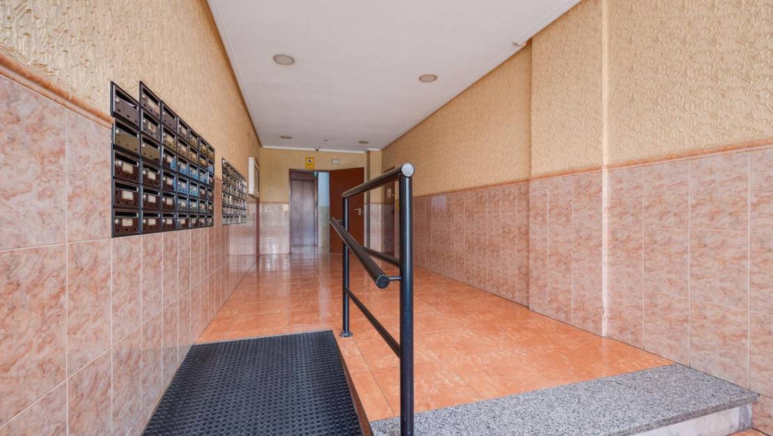 Venta - Apartment - Torrevieja - Torrevieja Centro