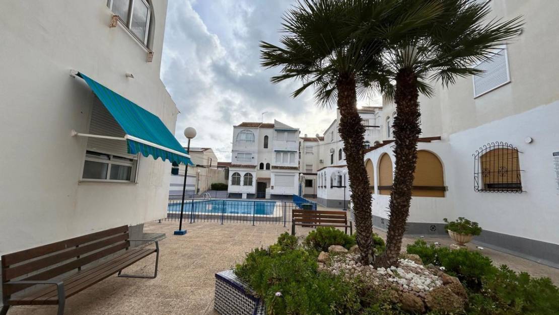 Venta - Apartment - Torrevieja - Torrevieja Centro