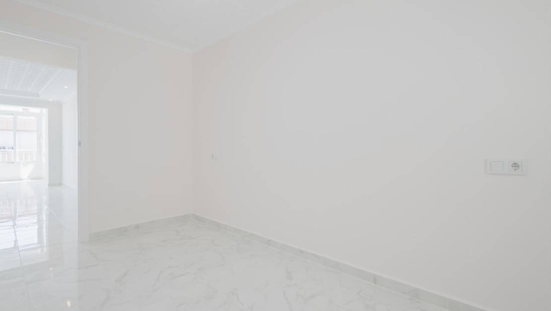 Venta - Apartment - Torrevieja - Torrevieja Centro