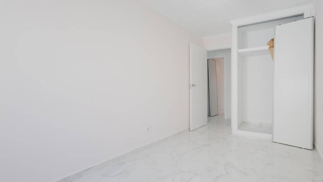Venta - Apartment - Torrevieja - Torrevieja Centro