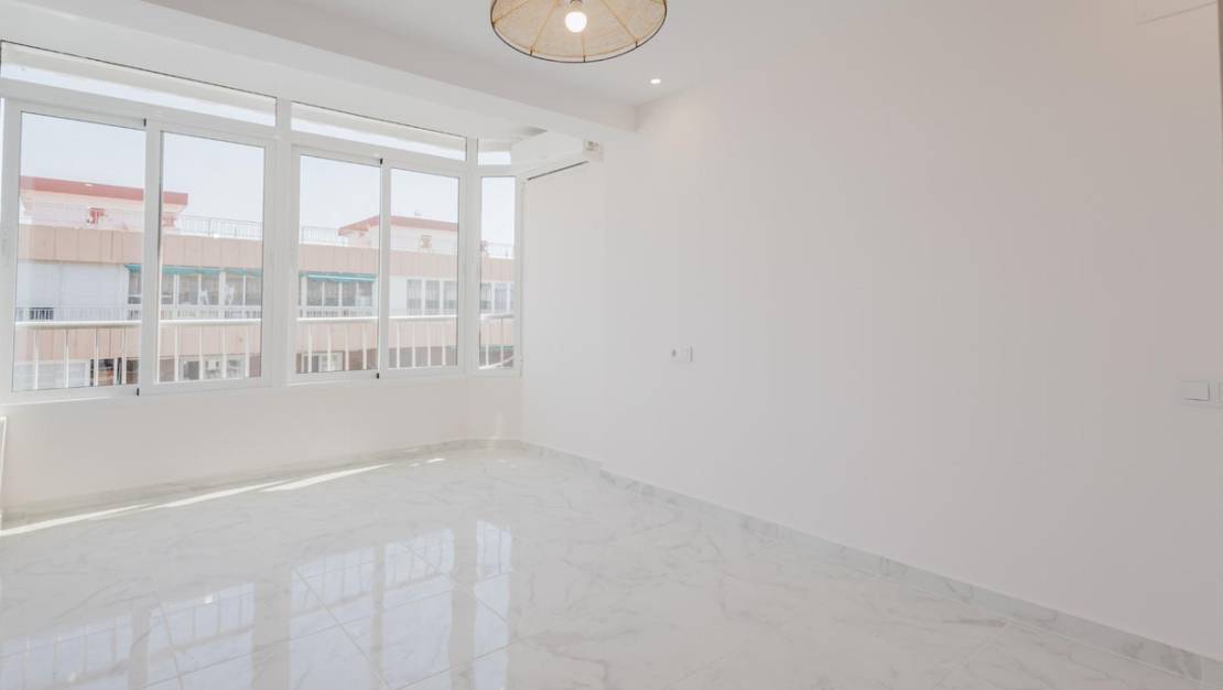 Venta - Apartment - Torrevieja - Torrevieja Centro