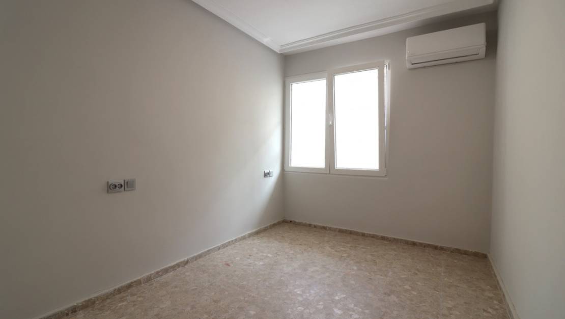Venta - Apartment - Torrevieja - Torrevieja Centro