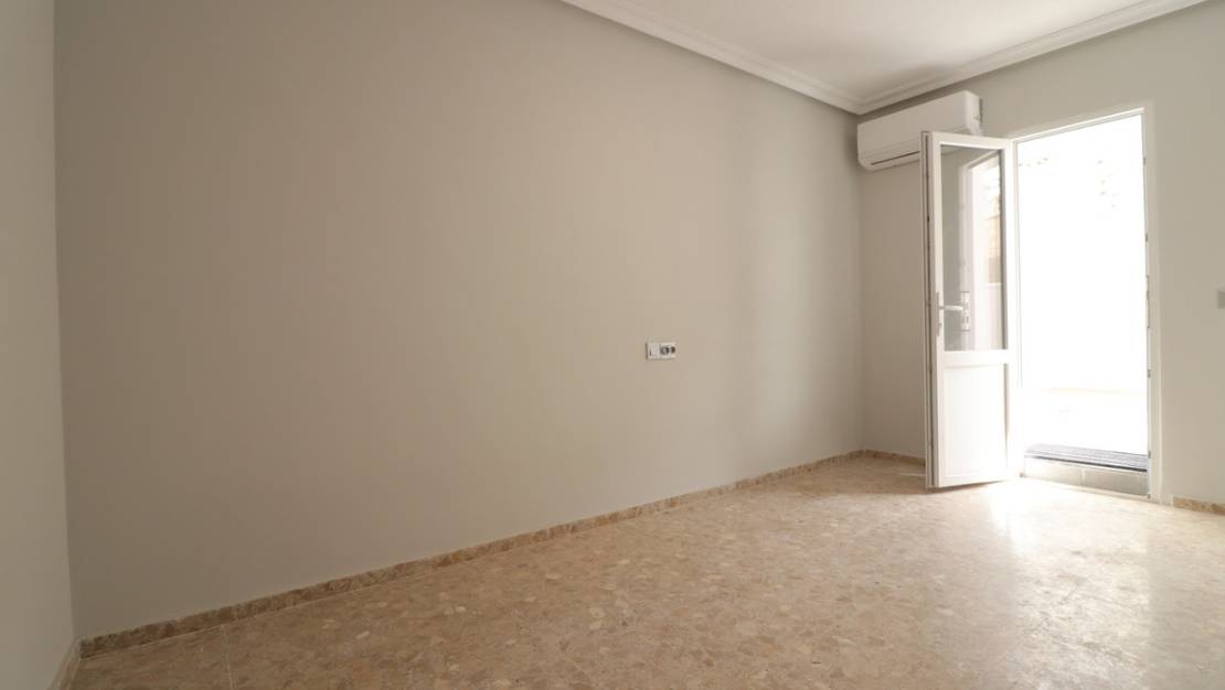 Venta - Apartment - Torrevieja - Torrevieja Centro